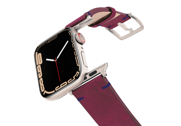 Colonial_red_Apple_Watch_leather_band_starlight_case