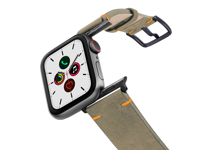 Dried-Herb-Apple-watch-leather-band-on-air-with-space-grey-adapters