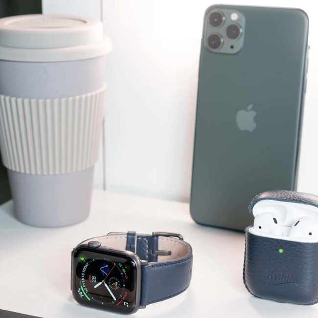 Mediterranean-Blue-and-Sapphire-Apple-combo-leather-accessories-close-to-Iphone11