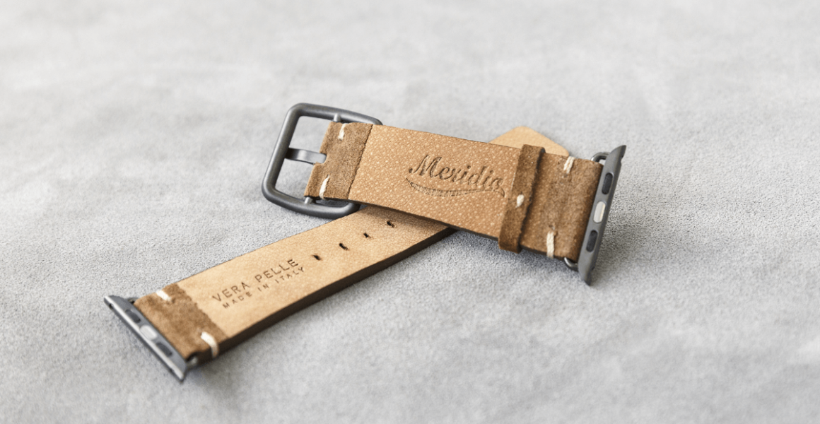 Reindeer-Apple-watch-suede-band-on-back-sides