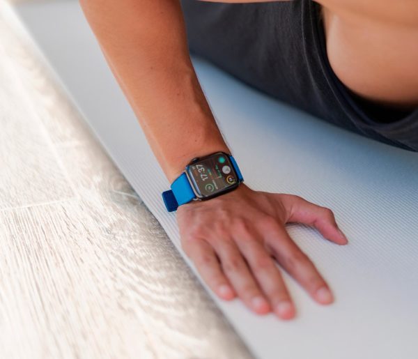 Electric-Blue-Apple-watch-rubber-band-training-workout