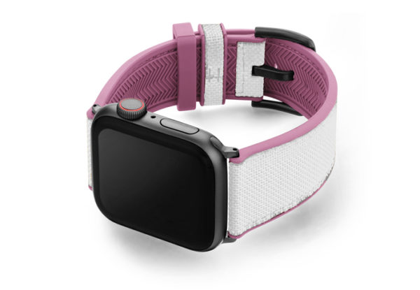 Pink_Sand_Apple_watch_caoutchouc_band_with_space-grey-case_on_left