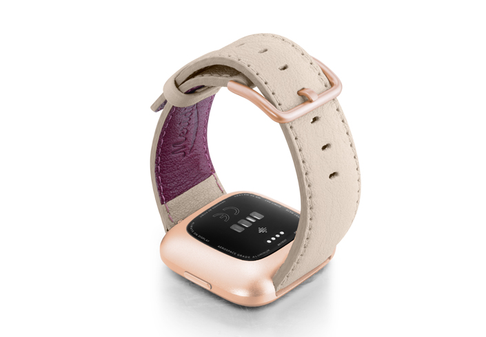 Angel-Whisper-Fitbit-powder-nappa-leather-band-with-back-rose-aluminium-case