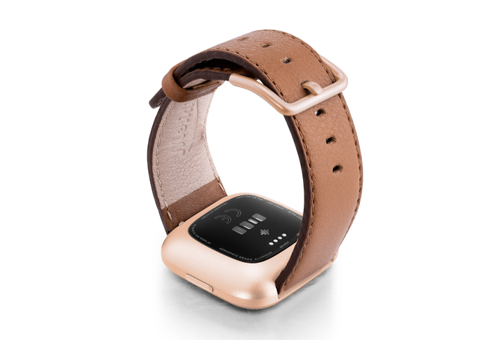 Goldstone-Fitbit-brown-nappa-leather-band-with-back-rose-aluminium-case
