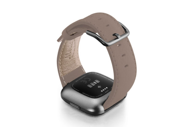 Pottery-Fitbit-nappa-leather-band-with-carbon-aluminium-case