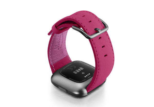 Scartets-Velvet-Fitbit-nappa-band-with-back-carbon-aluminium-case
