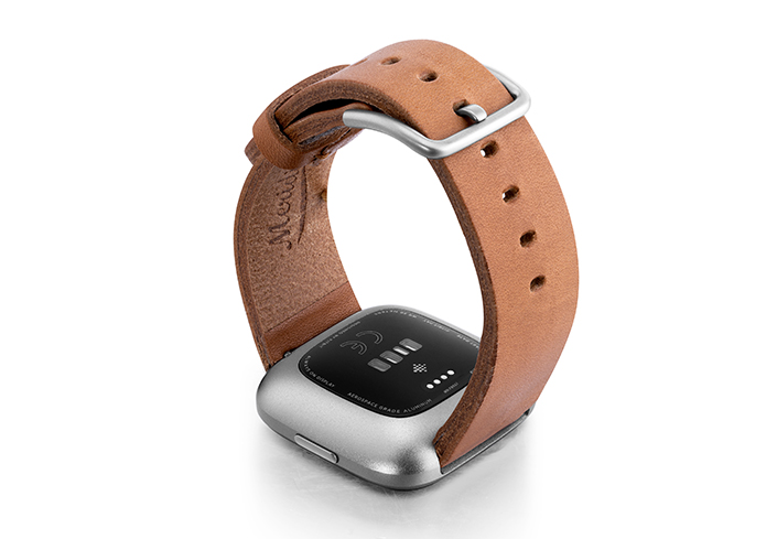 Tawny-Fitbit-Watch-brown-full-grain-leather-band-with-back-case