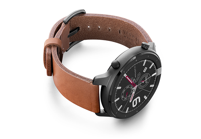 Amazfit-GTR-light-brown-full-grain-leather-band-with-case-on-right