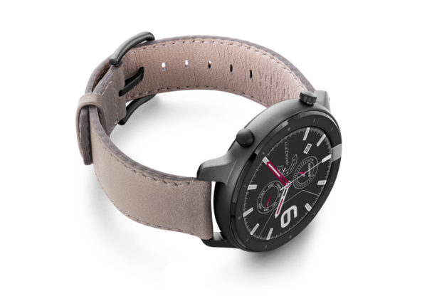 Amazfit-GTR-pottery-grey-leather-band-with-display-on-right
