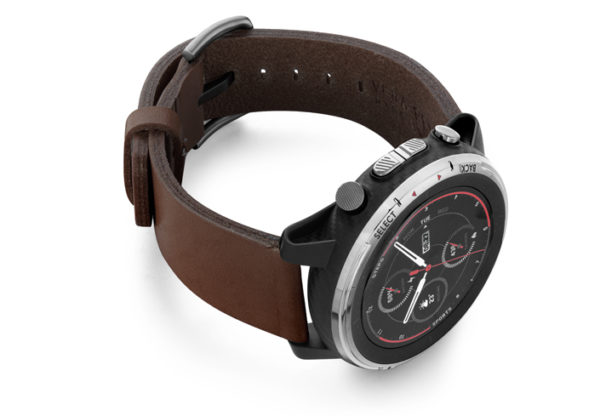 Amazfit-Stratos-burnt-brown-clay-leather-band-with-displey-on-right