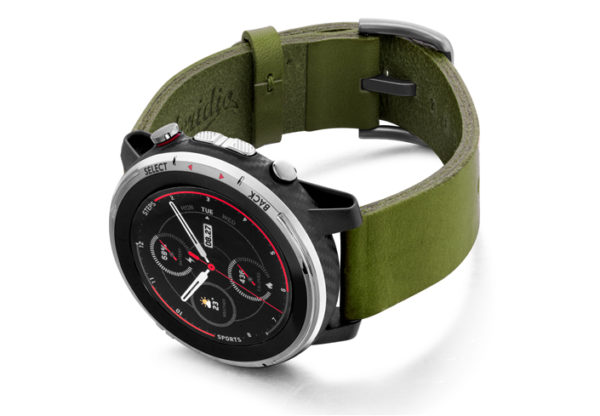 Amazfit-Stratos-deep-leaf-clay-leather-band-with-displey-on-left