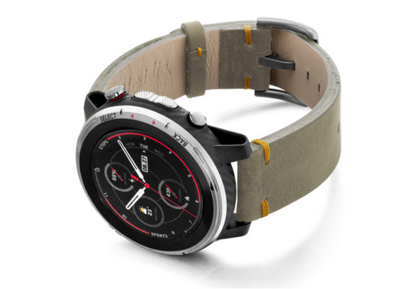 Amazfit-Stratos-driedherb-vintage-leather-band-with-displey-on-left
