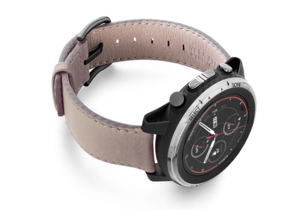 Amazfit-Stratos-pottery-grey-nappa-leather-band-with-displey-on-right