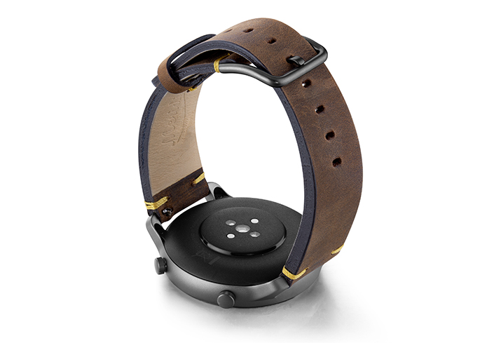 Amazfit-GTR-old-brown-vintage-band-with-display-on-back