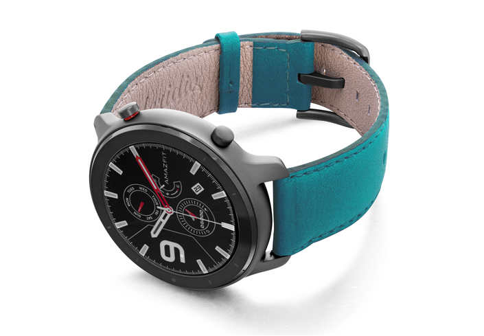 Amazfit-GTR-turquoise-nappa-leather-band-with-displey-on-left