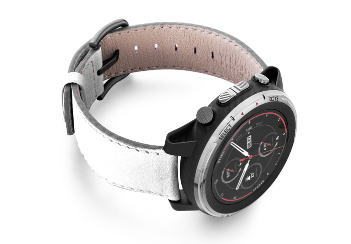 Amazfit-Stratos-bianco-nappa-leather-band-with-display-on-right