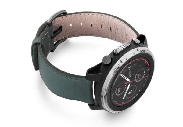 Amazfit-Stratos-denim-nappa-leather-band-with-displey-on-right