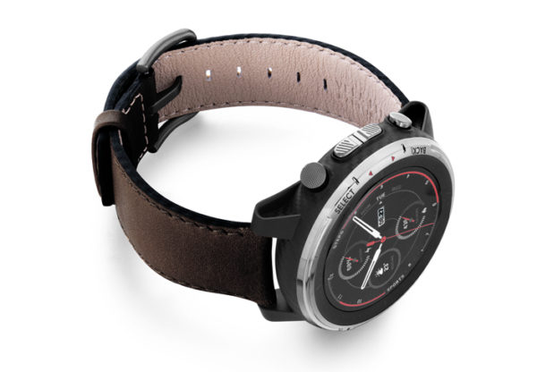 Amazfit-Stratos-slate-brown-nappa-leather-band-with-display-on-right