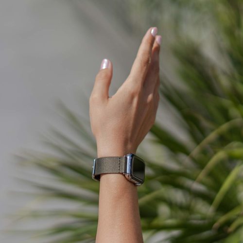 Apple-watch-bronze-tide-band-recycled-ocean-plastic-hands-up