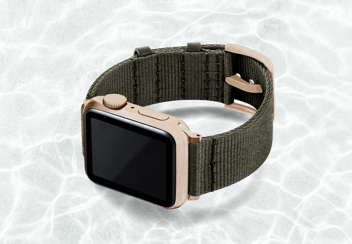 AW-green-tide-recicled-by-ocean-band-40mm-case-on-left-aluminium-gold