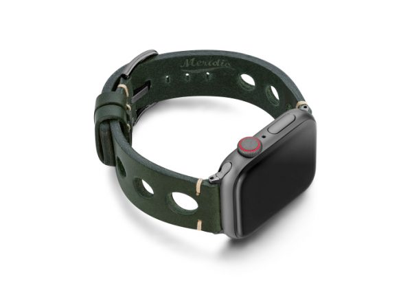 Green-AW-urban-leather-band-on-right-space-grey