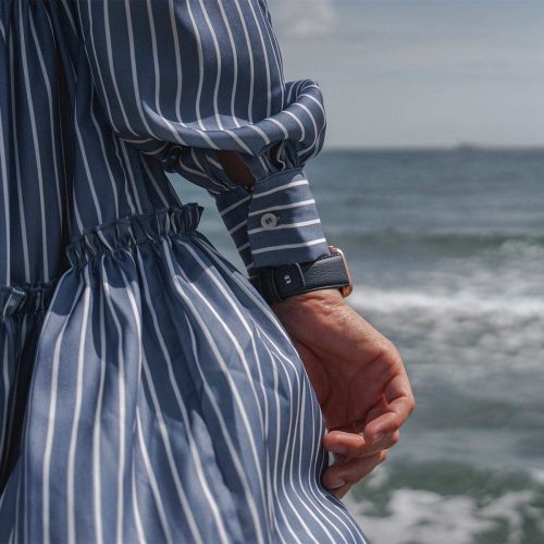 Blue-Cider-Apple-watch-recycled-vegan-band-for-her-close-to-sea
