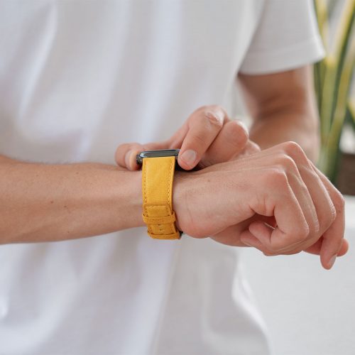 Recycled-Golden-cotton-apple-watch-band-for-him-closeup-lifestyle-mood