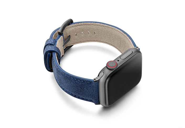 Recycled_blue_apple-watch-band-screen-on-right